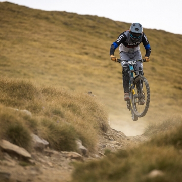 Orange Team rider on Blue Orange Switch 7