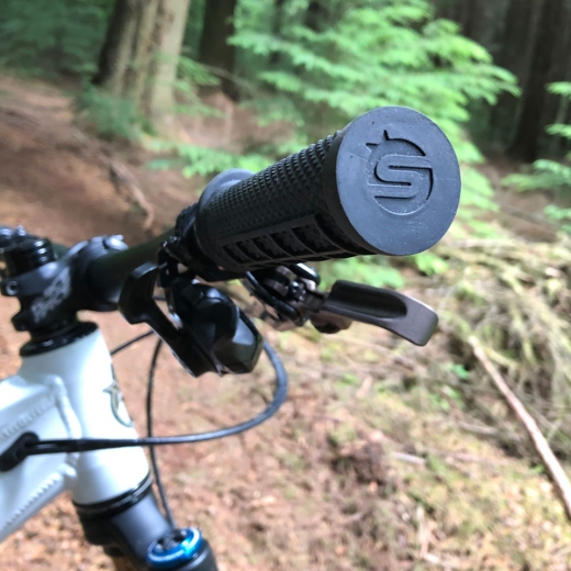 2021 Strange Grappler Grips (Black)