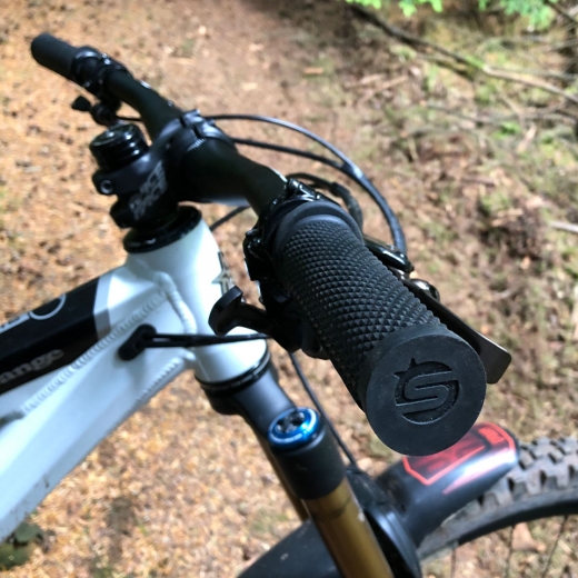 2021 Strange Grappler Grips (Black)