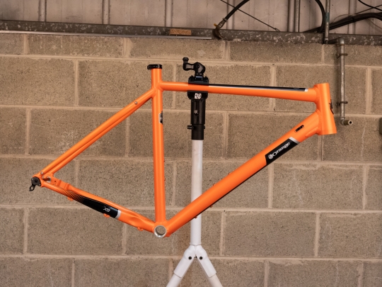 2021 X9 Frame XL Fizzy Orange