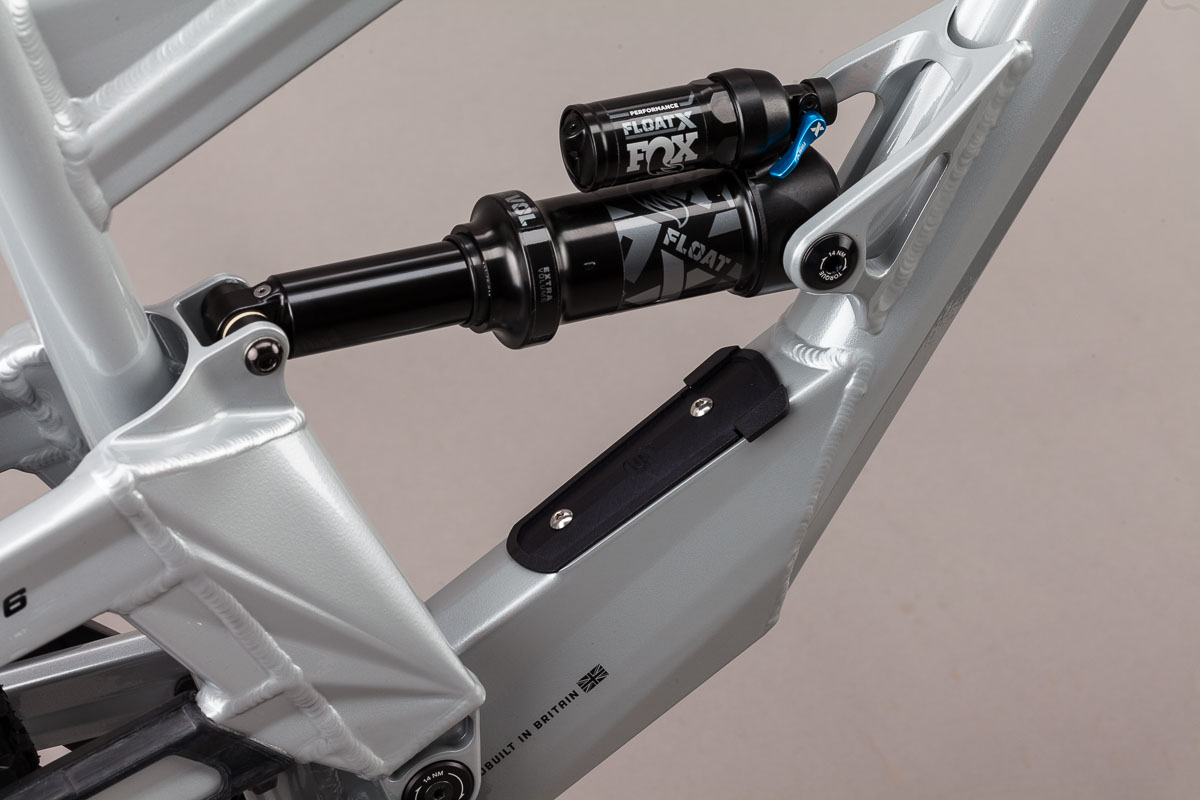 Trunnion Mounted Shock